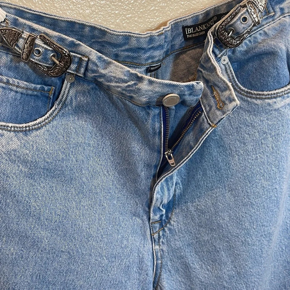 BLANKNYC Women's The Bleeker Ultra High Rise Jean with Western Buckle Detail 31 - Picture 4 of 11